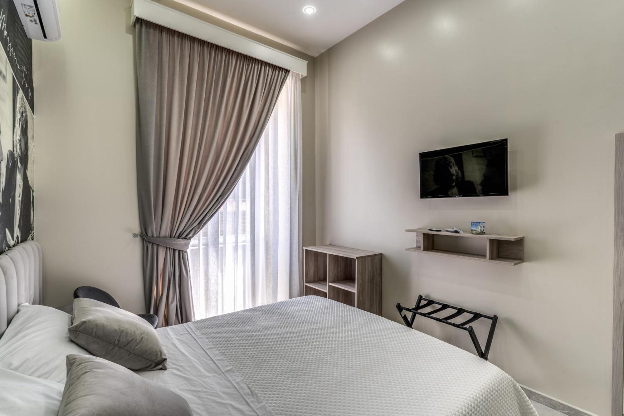 Av Rooms Napoli Екстер'єр фото