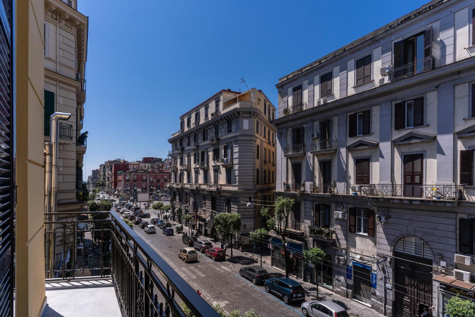 Av Rooms Napoli Екстер'єр фото