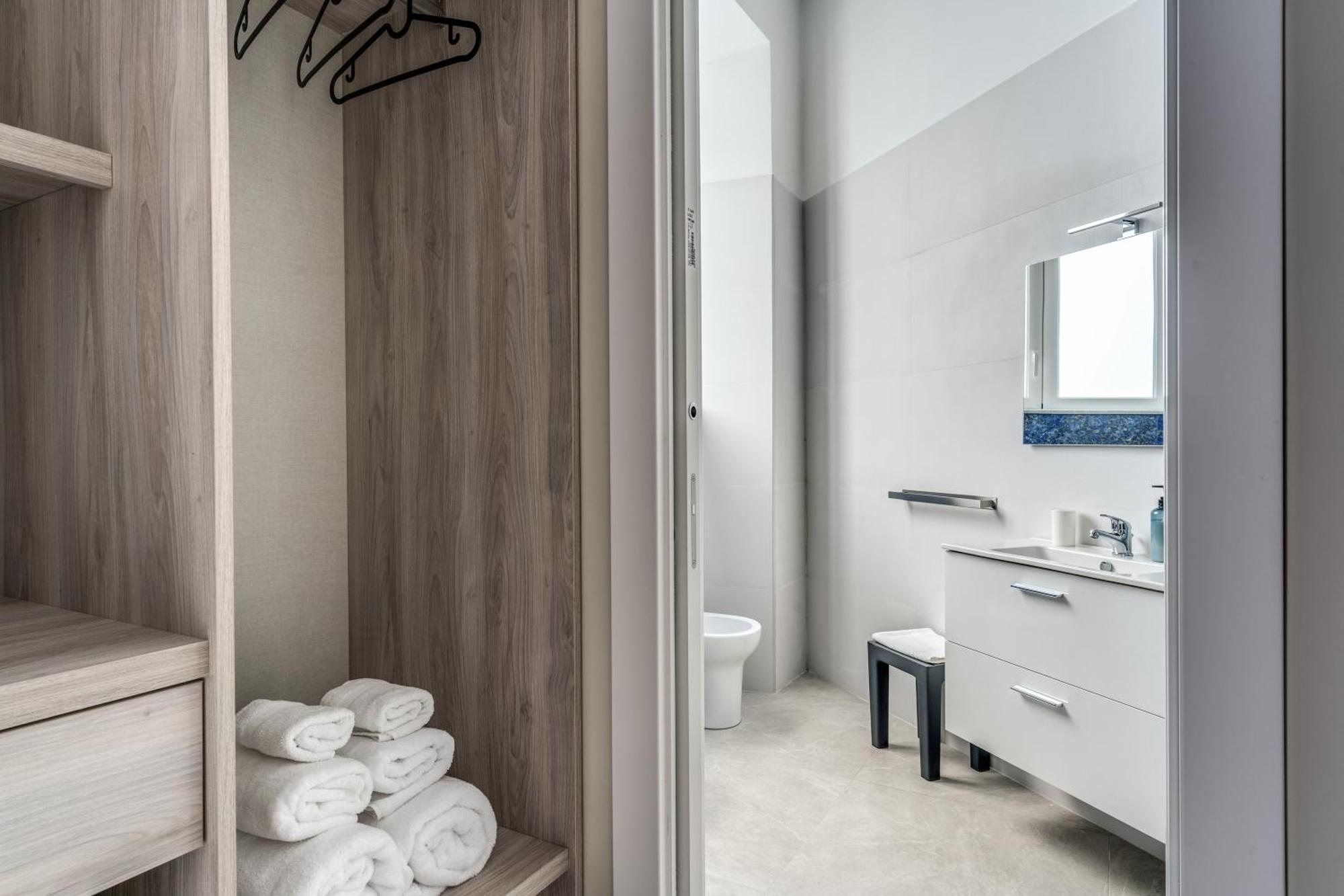 Av Rooms Napoli Екстер'єр фото